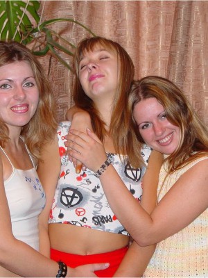 Three Amateur Ladies in Group Sex Trio